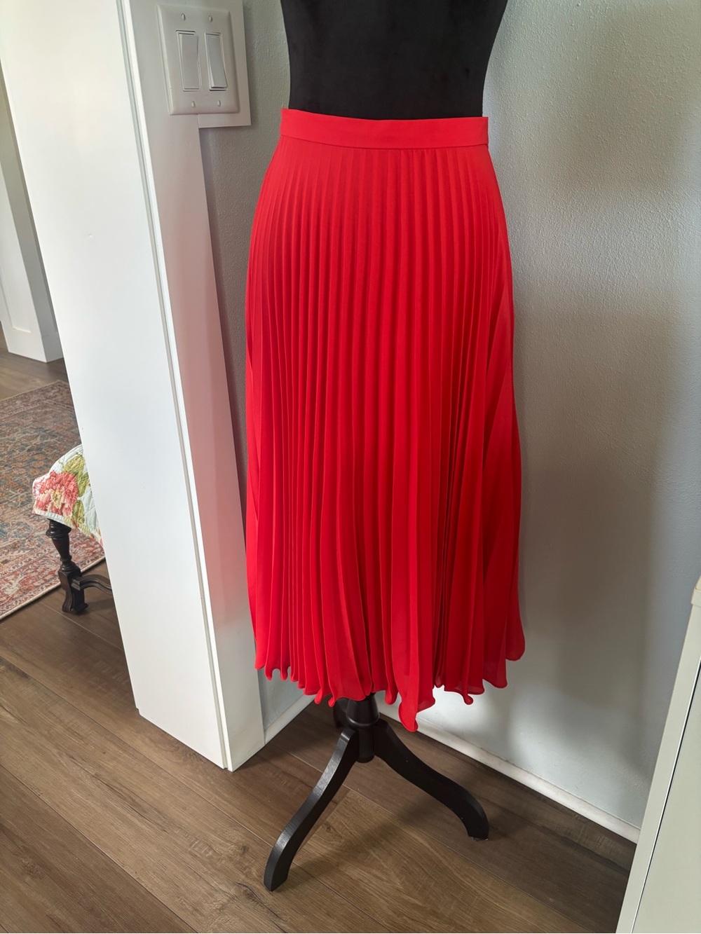 1. State Bright Red Pleated Midi Skirt size 2 EUC